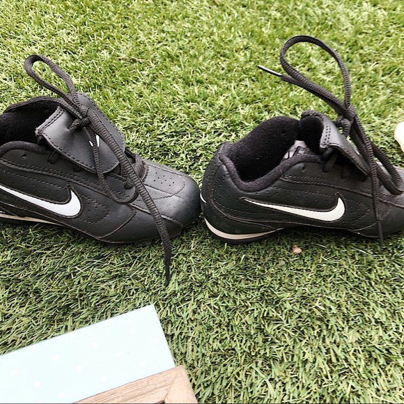 Nike Ribbie Jr. Black Shoes Kids - Picture 3 of 9